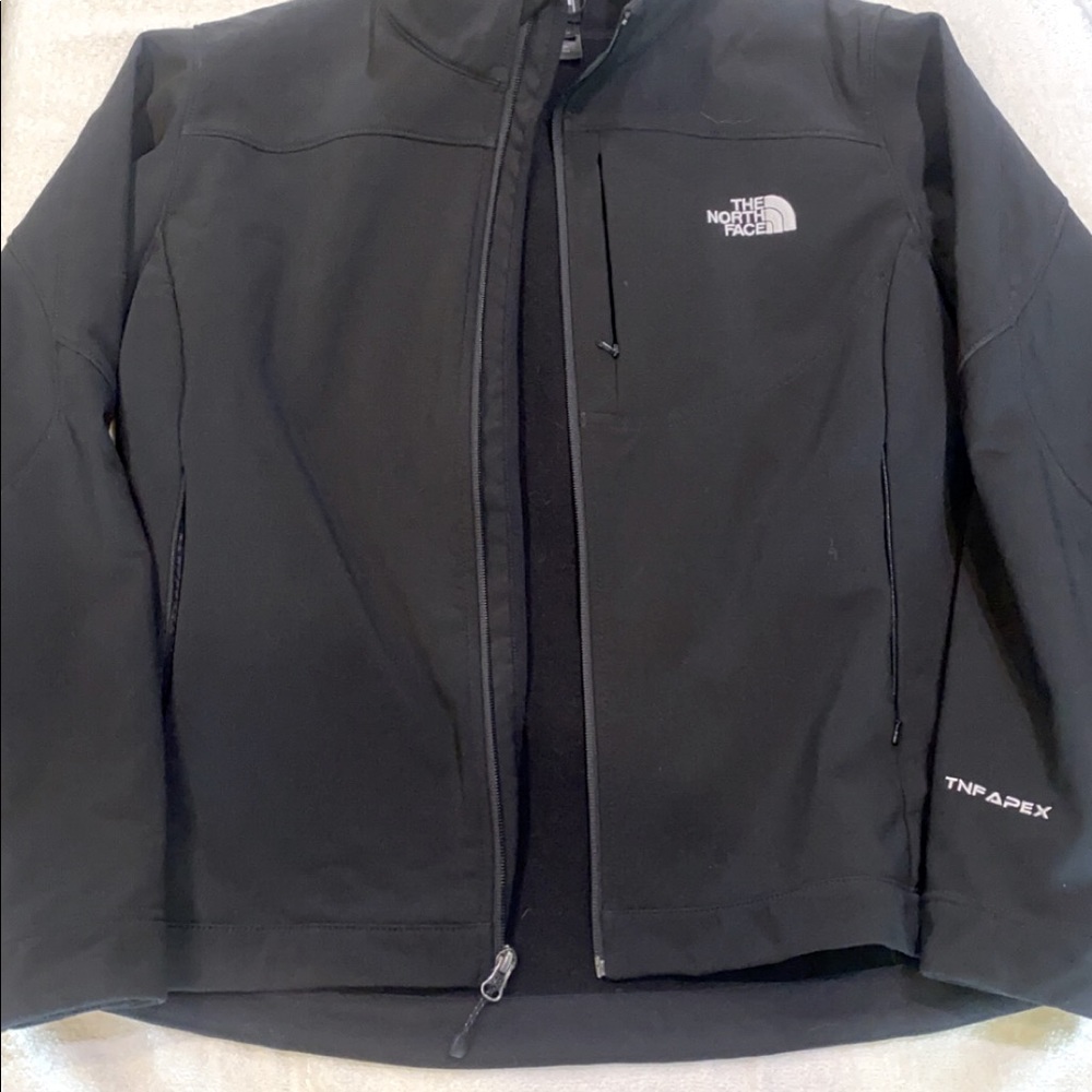 North Face women’s wind proof/water resistant jacket